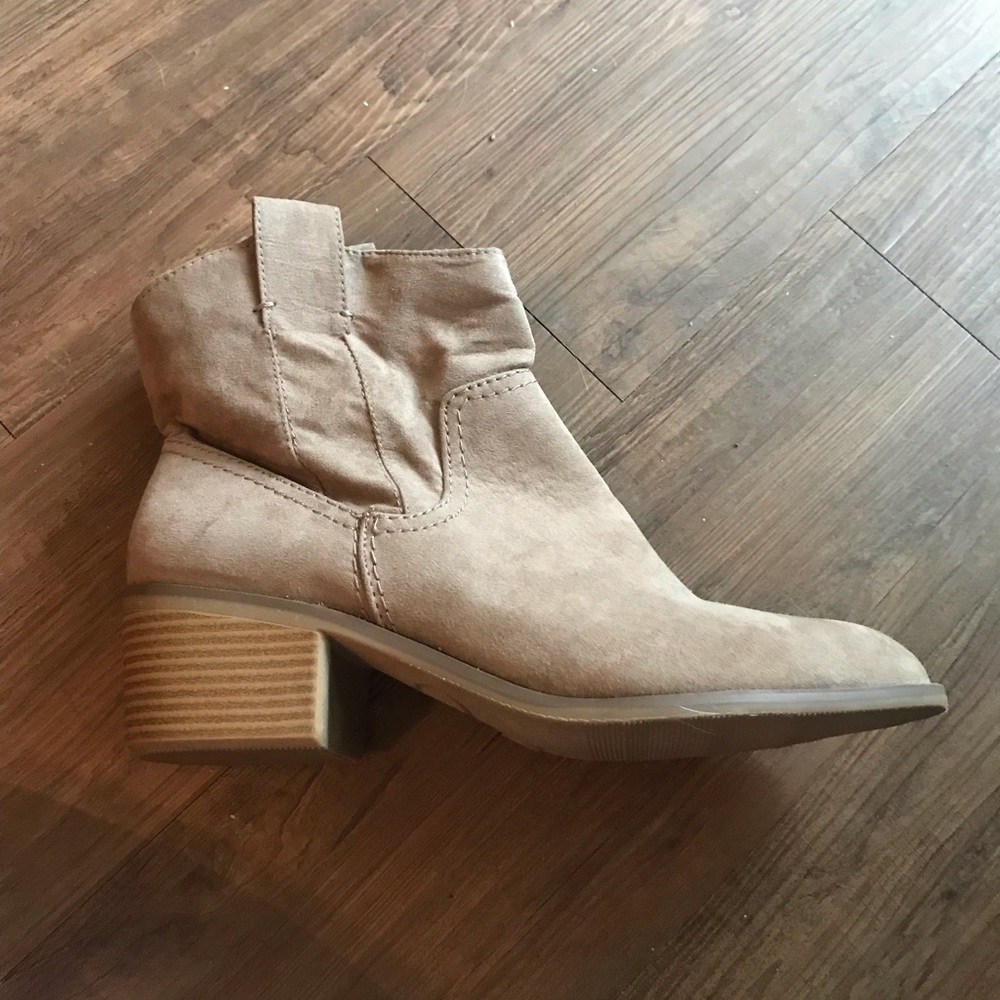 Never worn Merona beige booties